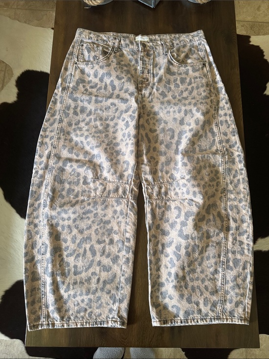 Free People Denim - Free People We The Free Good Luck barrel jeans in a leopard print size 31